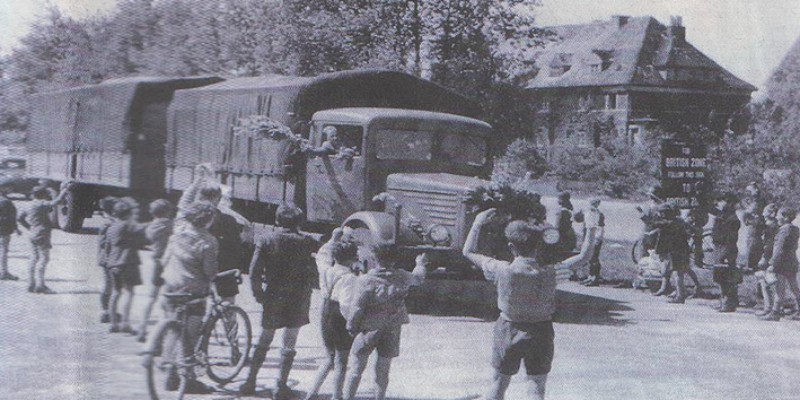 1949 - Ende der Berlin Blockade! Ein Müller Zug wird jubelnd in Berlin begrüßt